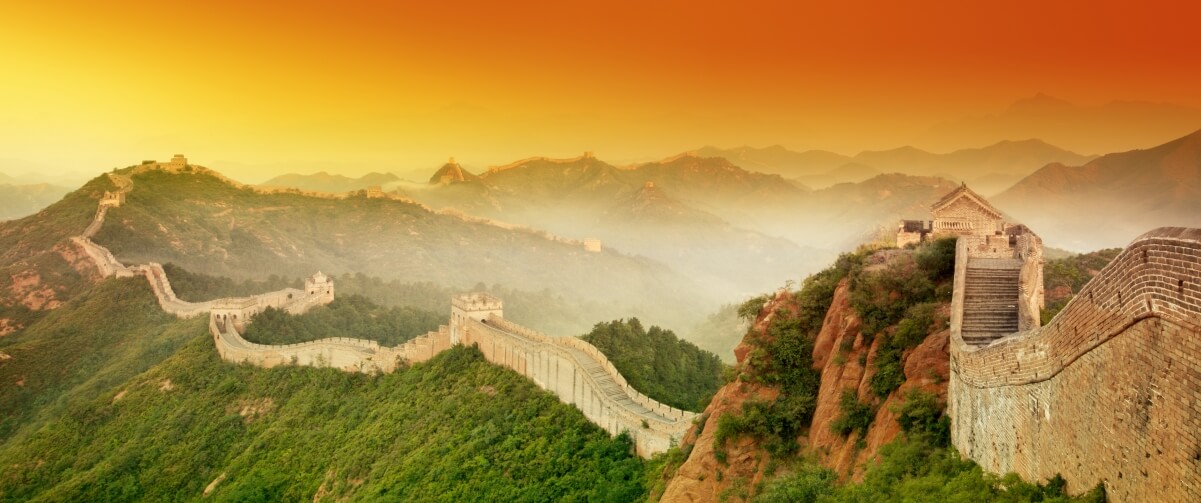日出时的中国长城 风景壁纸